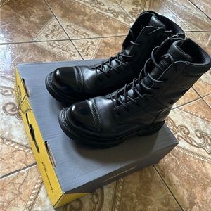 Thorogood boots size 9